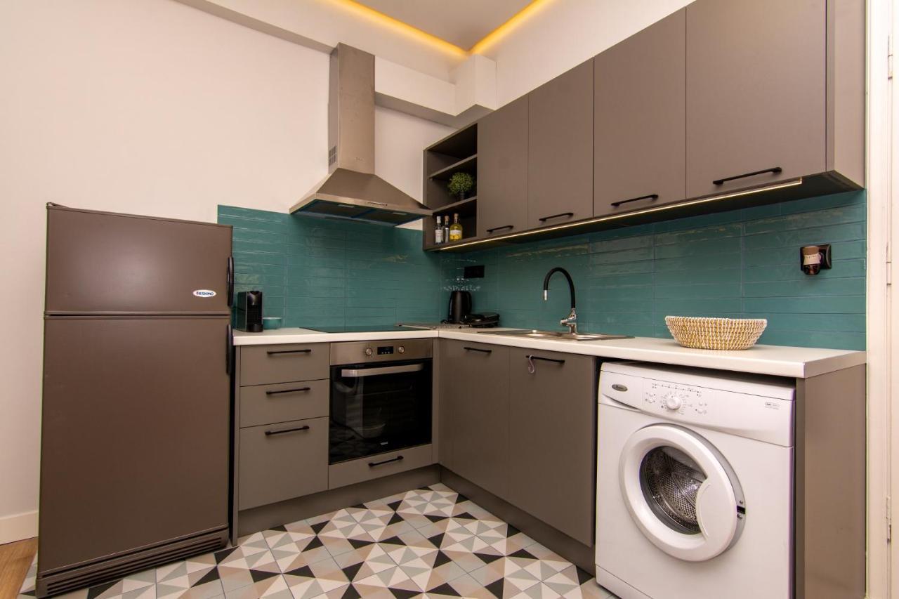 Studio 48, Cozy Apartment In Kalamata City Center Exterior photo